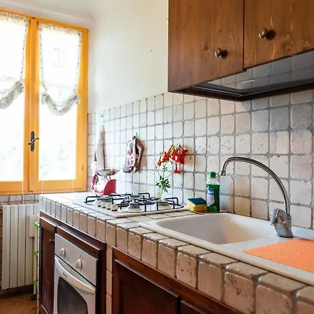 La Luna E I Falo, Residenza Torrione بيت للعطل Mombaruzzo
