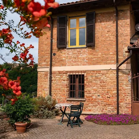 La Luna E I Falo, Residenza Torrione * Mombaruzzo
